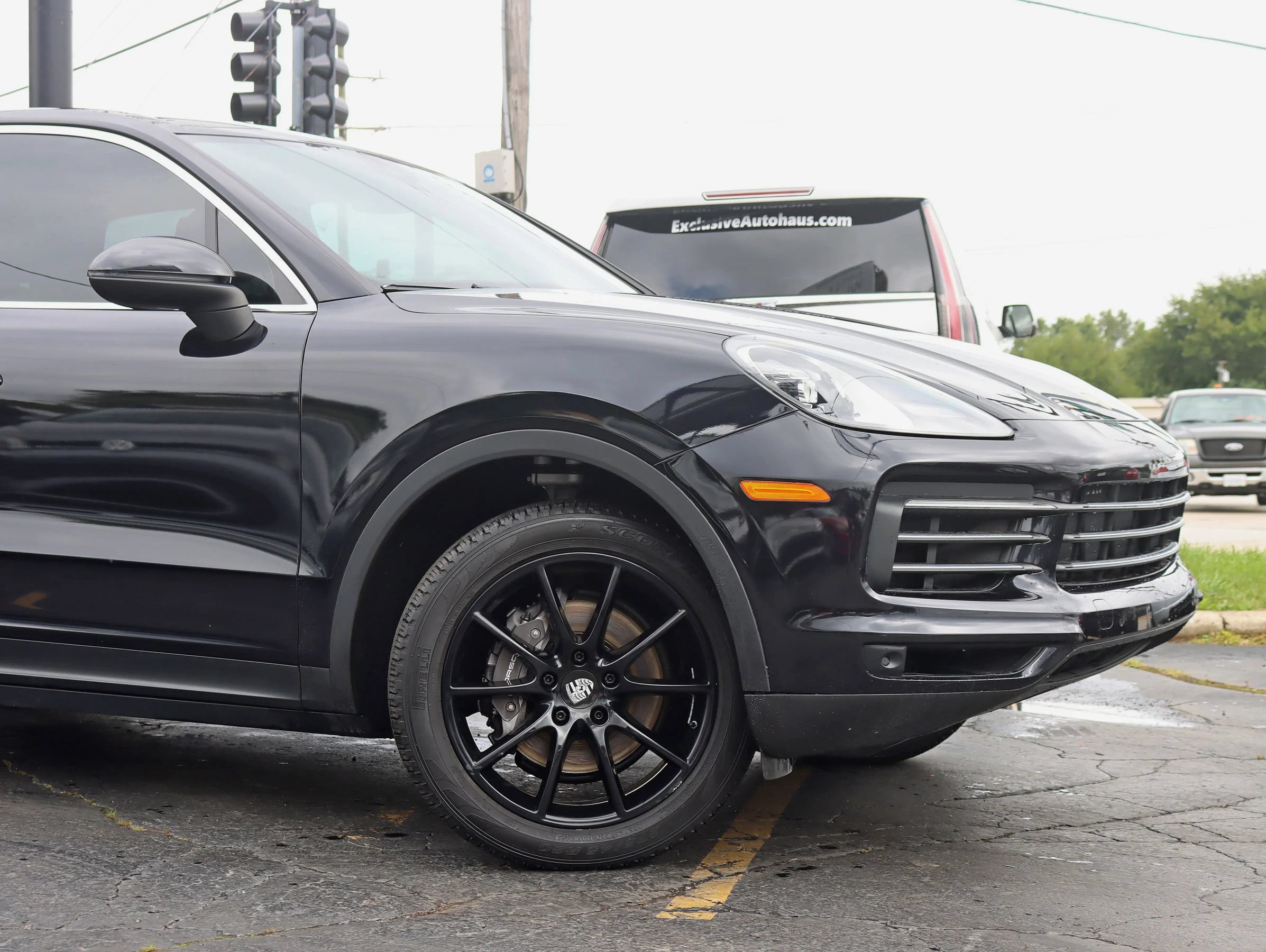 Used 2019 Porsche Cayenne AWD/4WD image 3