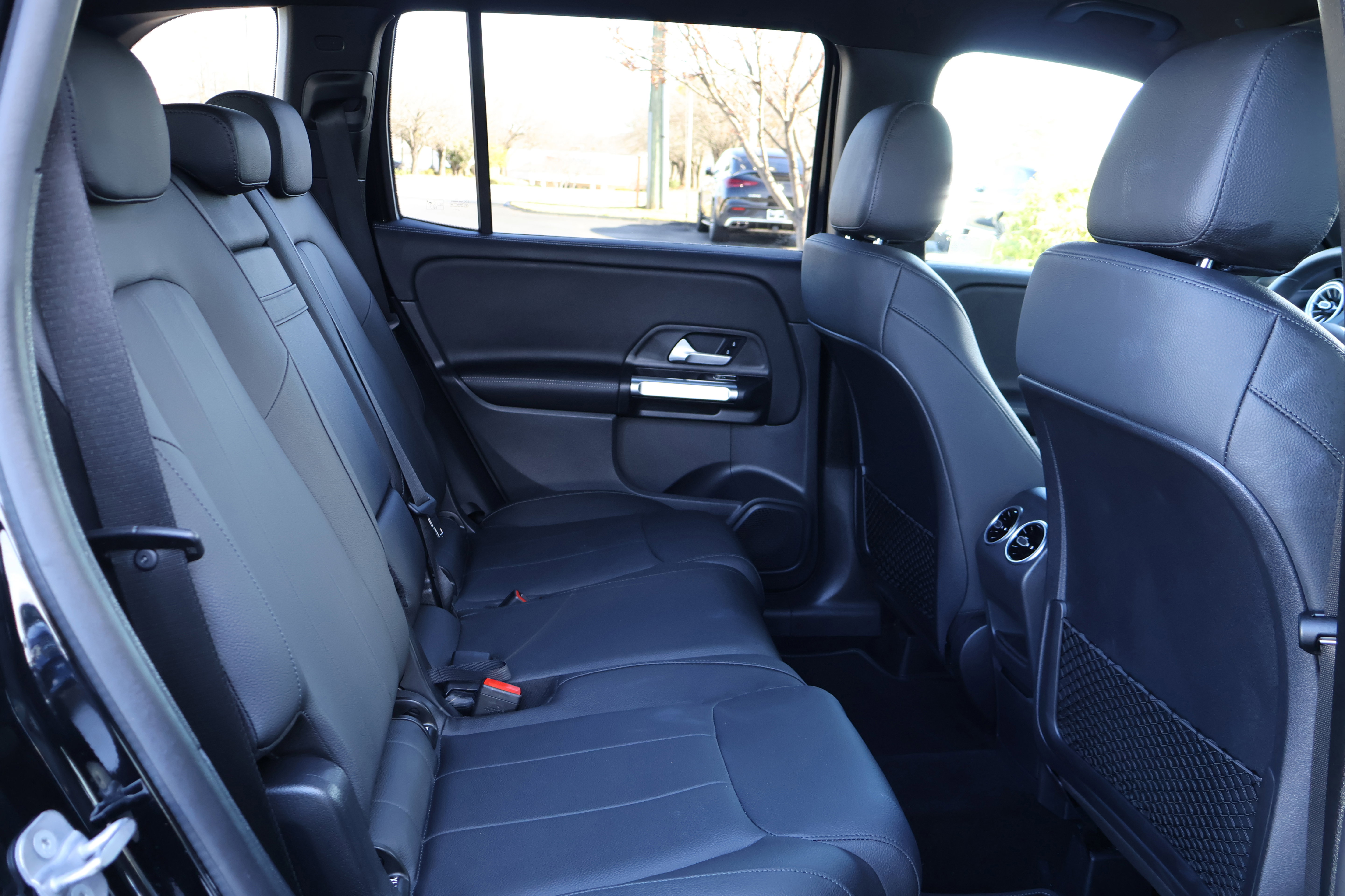 Certified 2024 Mercedes-Benz GLB 250 image 23