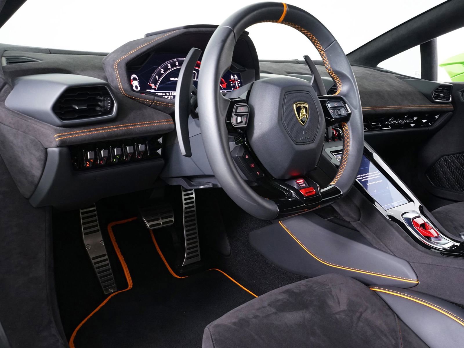 Used 2023 Lamborghini Huracan Tecnica image 5