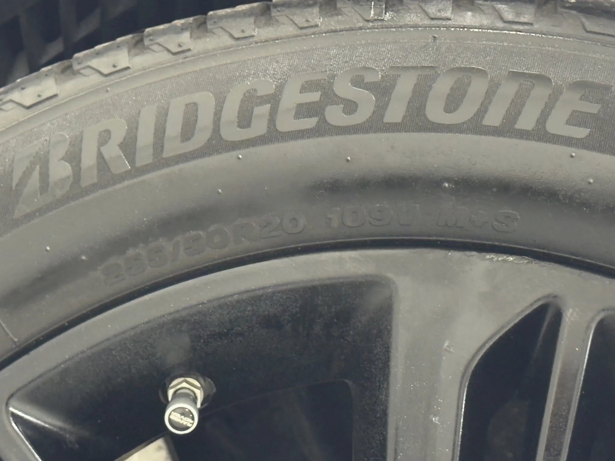 Used 2020 Land Rover Range Rover Velar S image 45