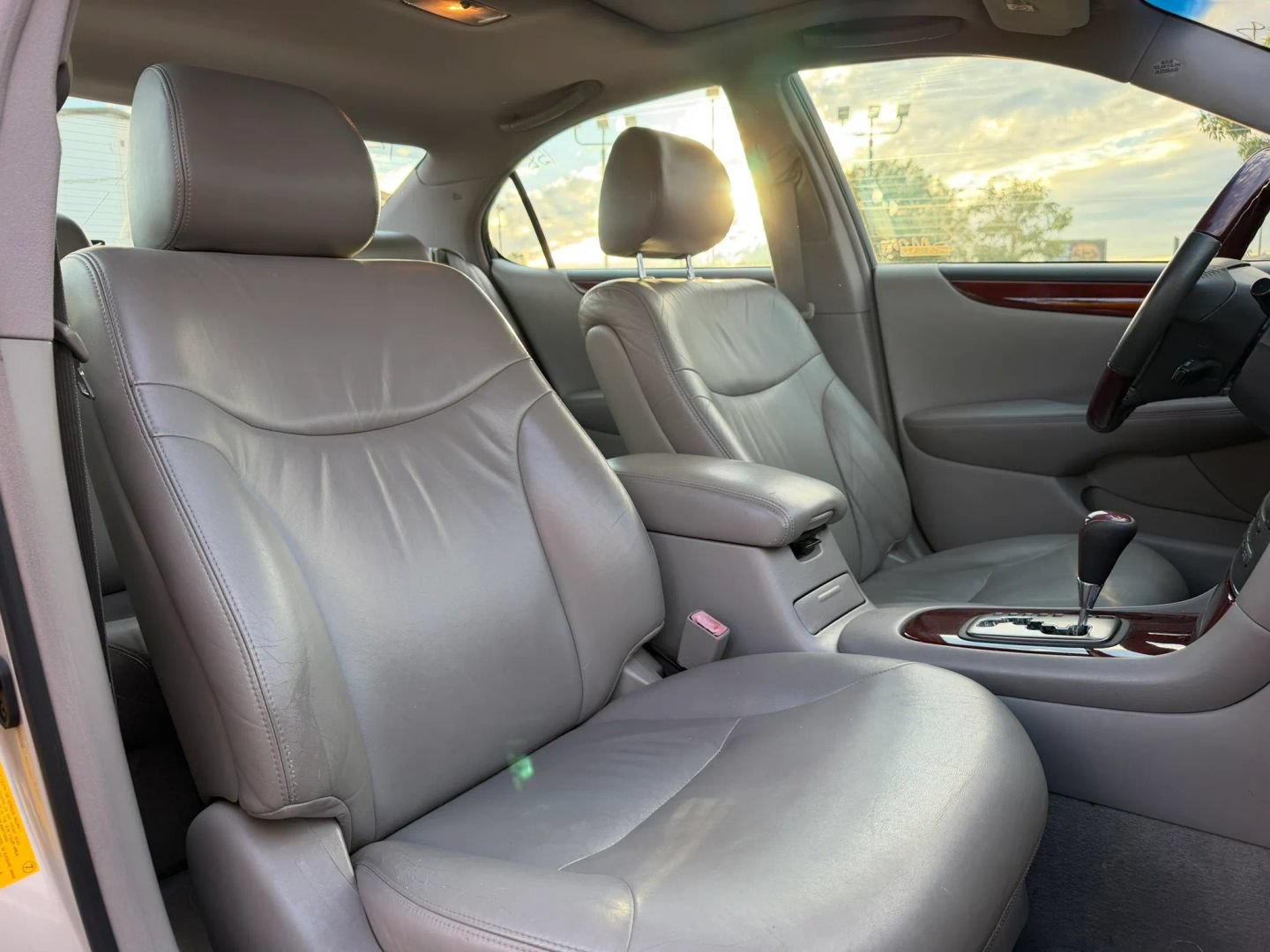 Used 2003 Lexus ES 330 w/ Premium Pkg FWD image 17