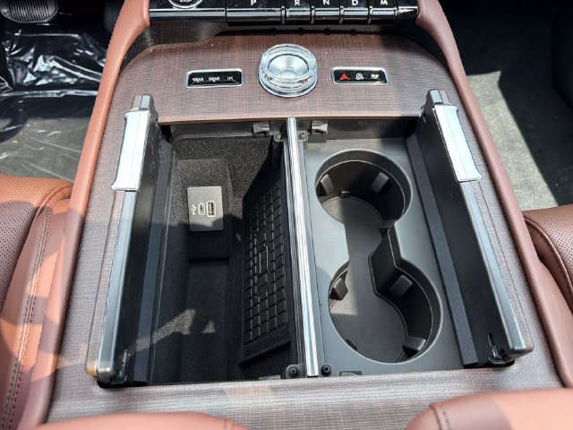 New 2026 Lincoln Navigator L Reserve AWD/4WD image 34