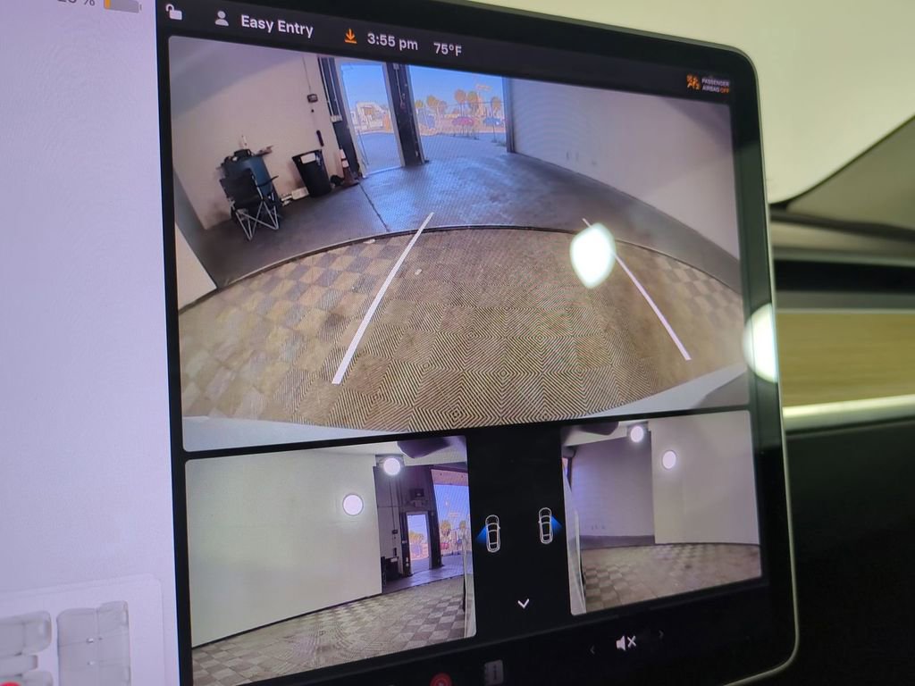 Used 2021 Tesla Model Y Long Range image 23