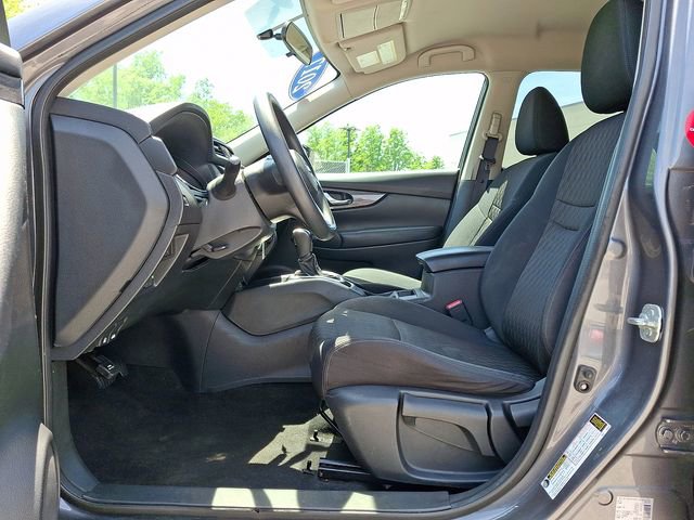Used 2017 Nissan Rogue S w/ Appearance Package AWD/4WD image 15