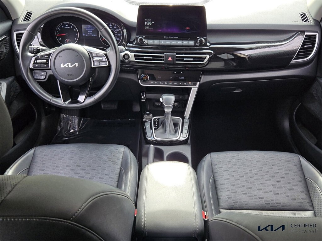 Certified 2023 Kia Seltos EX image 13