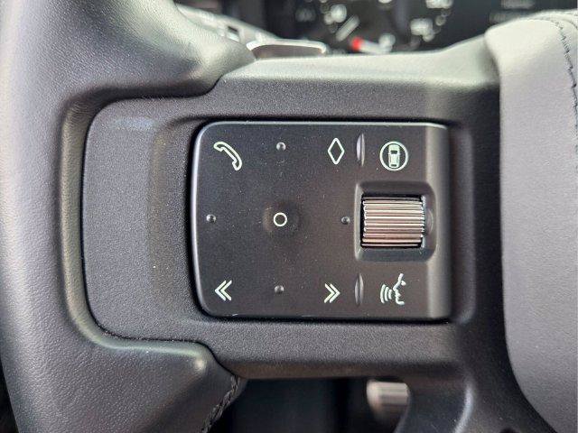Used 2025 Land Rover Defender 110 V8 AWD/4WD image 33