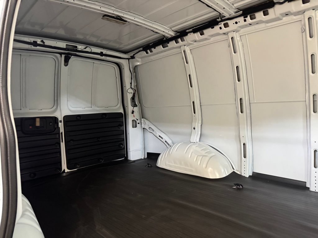 New 2026 Chevrolet Express 2500 RWD image 18