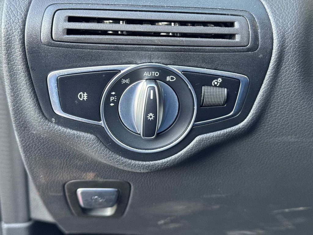 Certified 2022 Mercedes-Benz GLC 43 AMG 4MATIC image 27