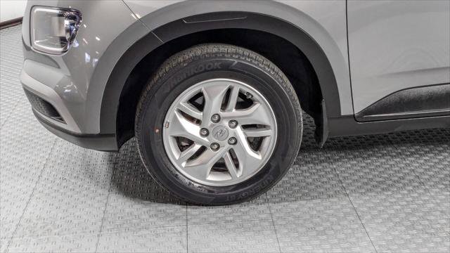 Used 2021 Hyundai Venue SE image 33