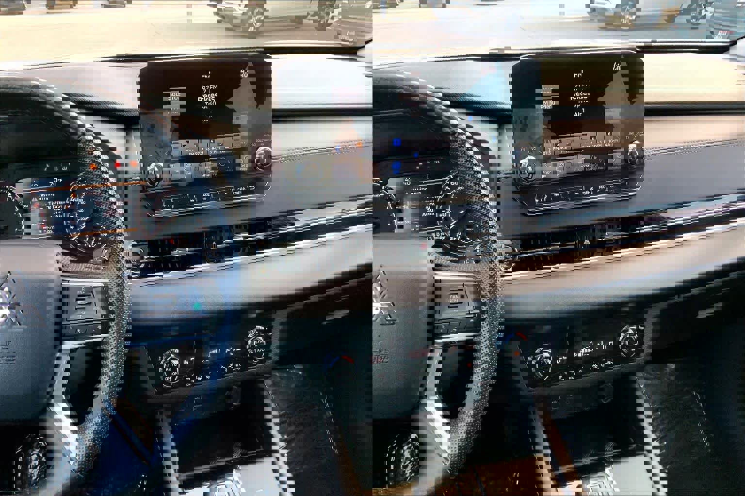 Used 2023 Mitsubishi Outlander SE image 6