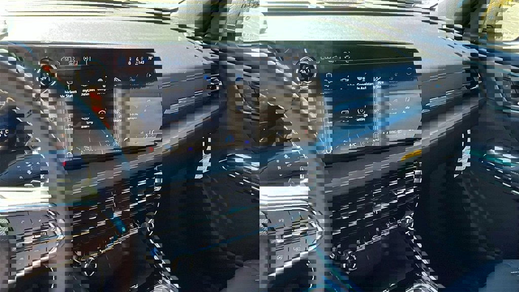 New 2026 Chevrolet Traverse LT w/ Driver Confidence Package image 25