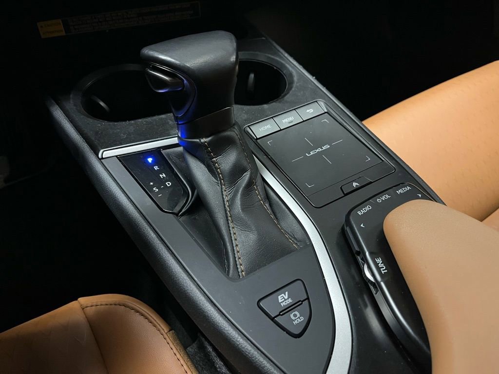 Used 2022 Lexus UX 250h 250h Base w/ Accessory Package (Z1) image 12