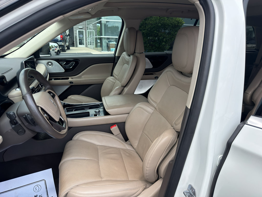 Used 2020 Lincoln Aviator Reserve w/ Equipment Group 202A AWD/4WD image 16