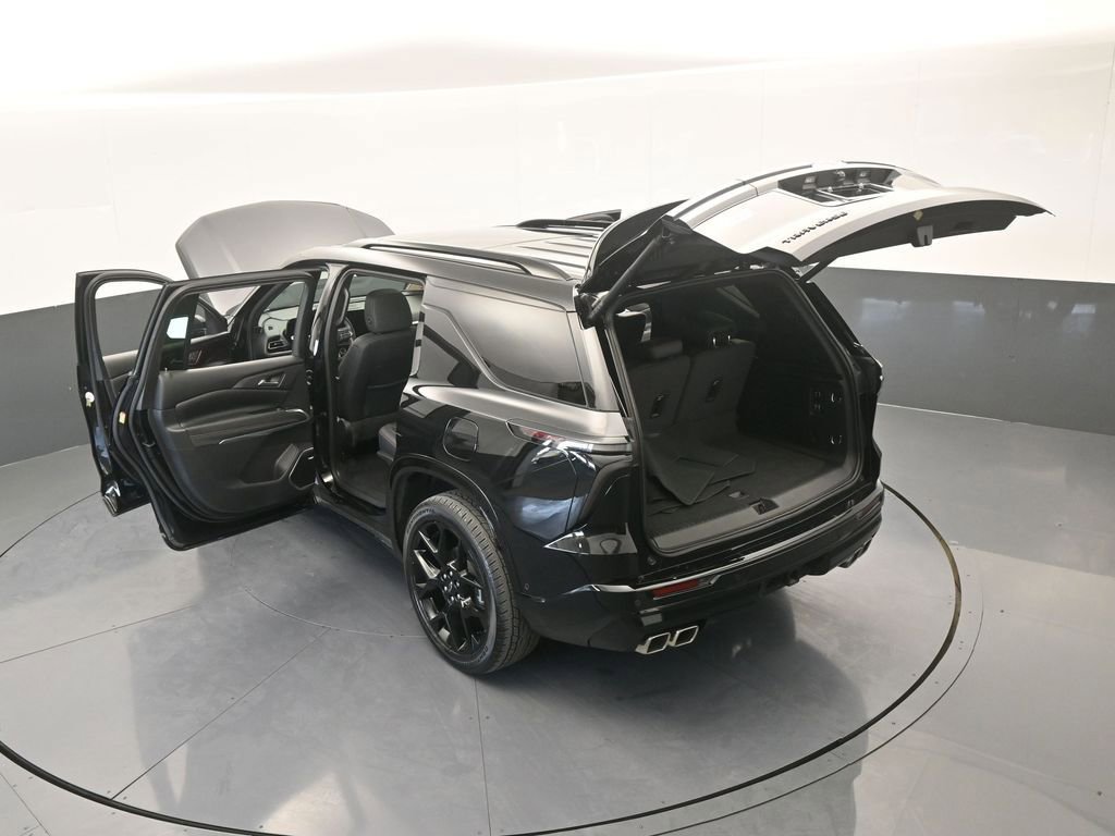Used 2024 Chevrolet Traverse RS image 86