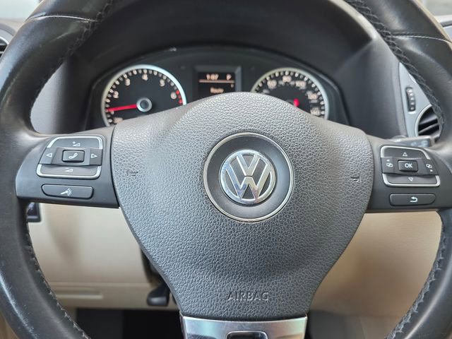 Used 2015 Volkswagen Tiguan SEL image 24