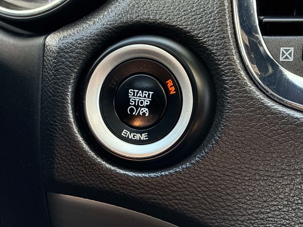 Used 2014 Dodge Durango R/T AWD/4WD image 30
