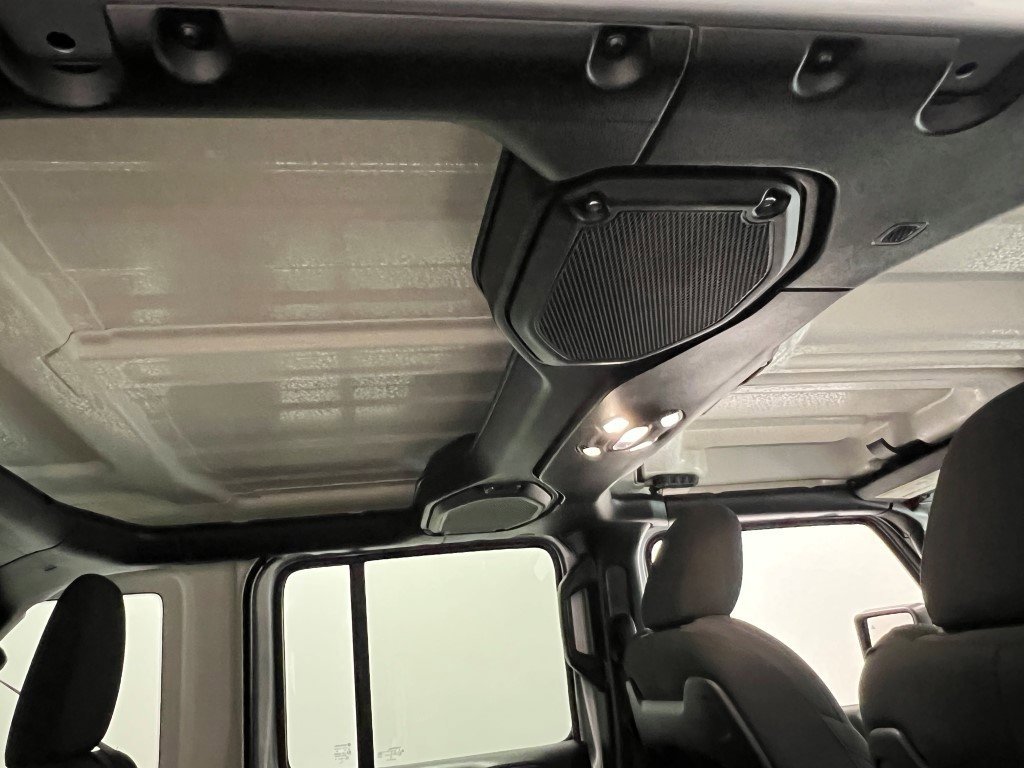 Used 2022 Jeep Wrangler Unlimited Rubicon w/ LED Lighting Group image 17