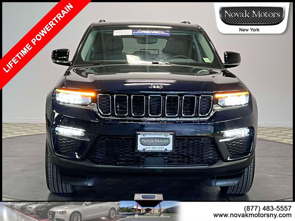 Used 2023 Jeep Grand Cherokee Limited w/ Trailer Tow Prep Group (B) AWD/4WD image 2