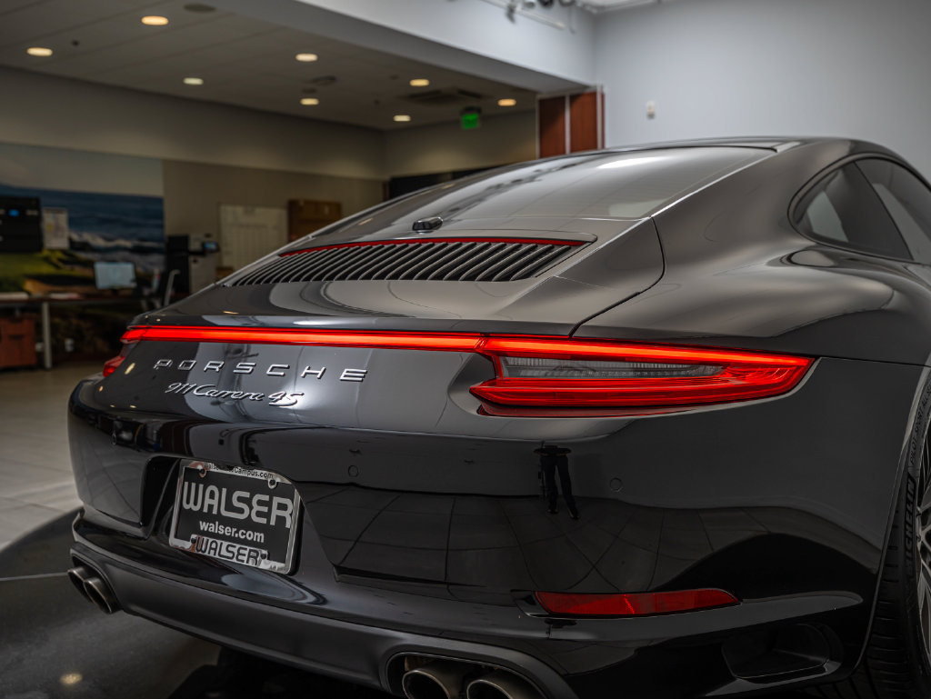 Used 2019 Porsche 911 Carrera 4S AWD/4WD image 36