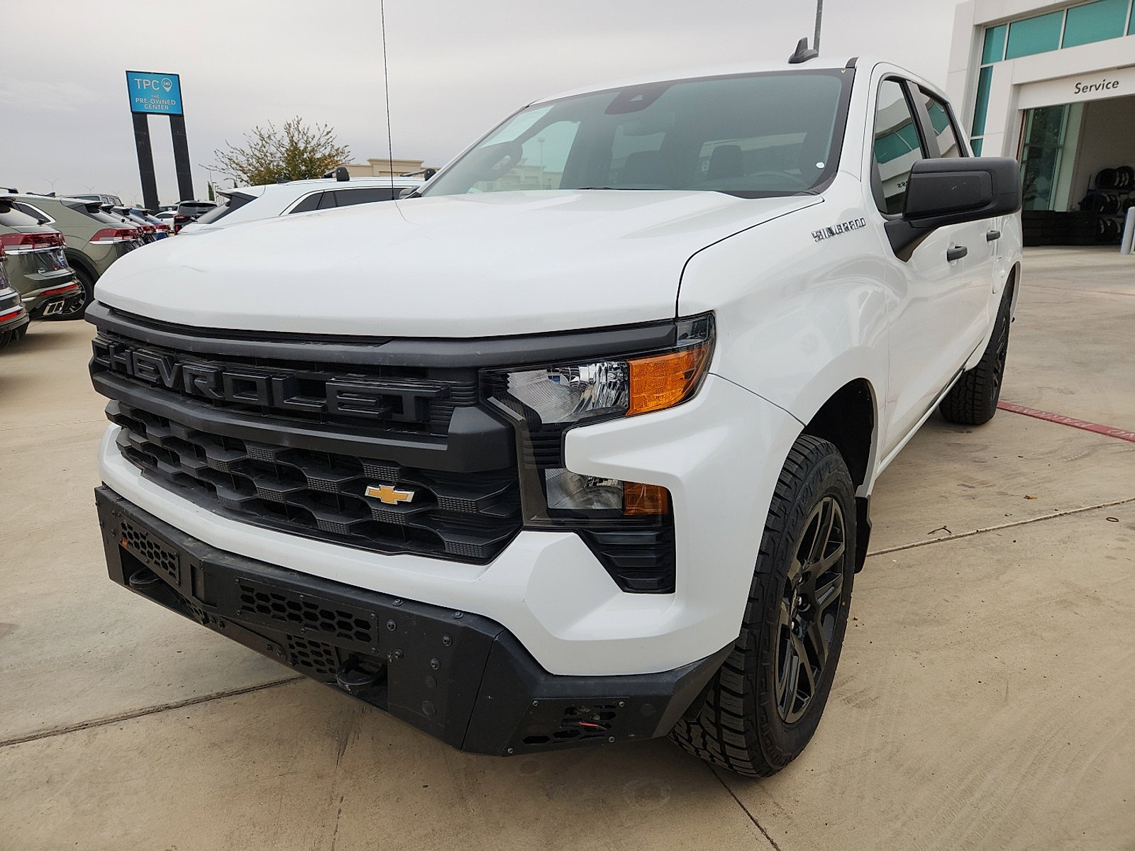 Used 2024 Chevrolet Silverado 1500 Custom image 3