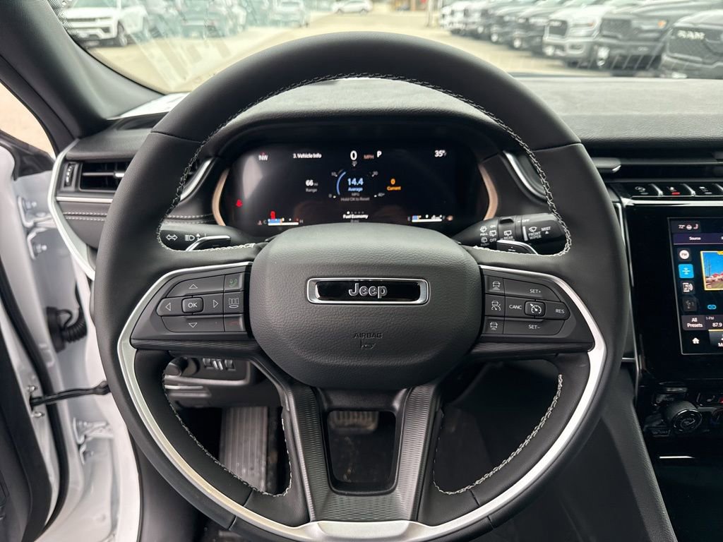 New 2026 Jeep Grand Cherokee Laredo image 10