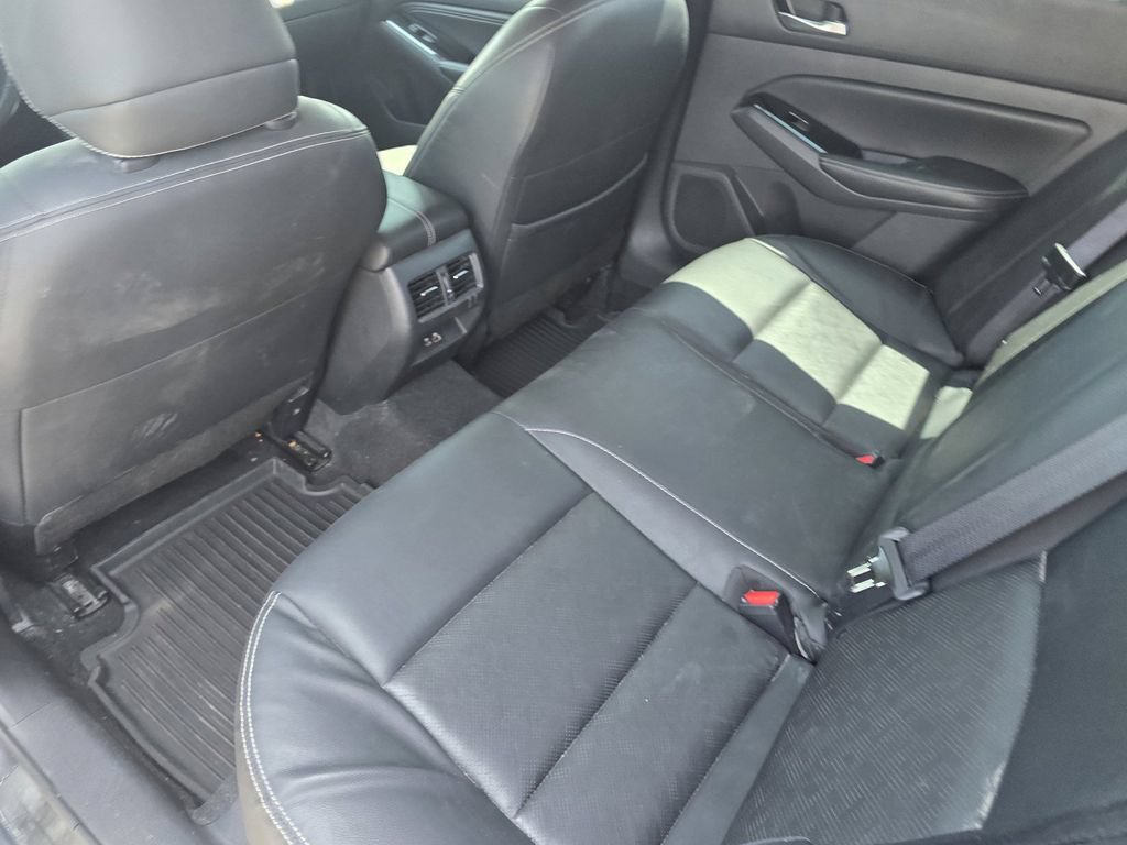 Used 2023 Nissan Altima 2.5 SL FWD image 12