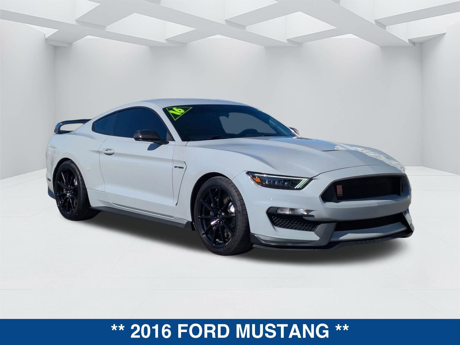 Used 2016 Ford Mustang Shelby GT350 image 2