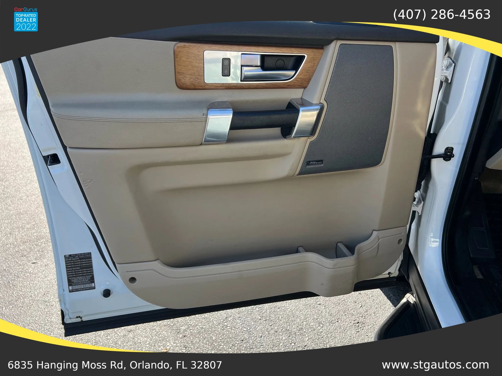 Used 2016 Land Rover LR4 HSE Silver Edition AWD/4WD image 23