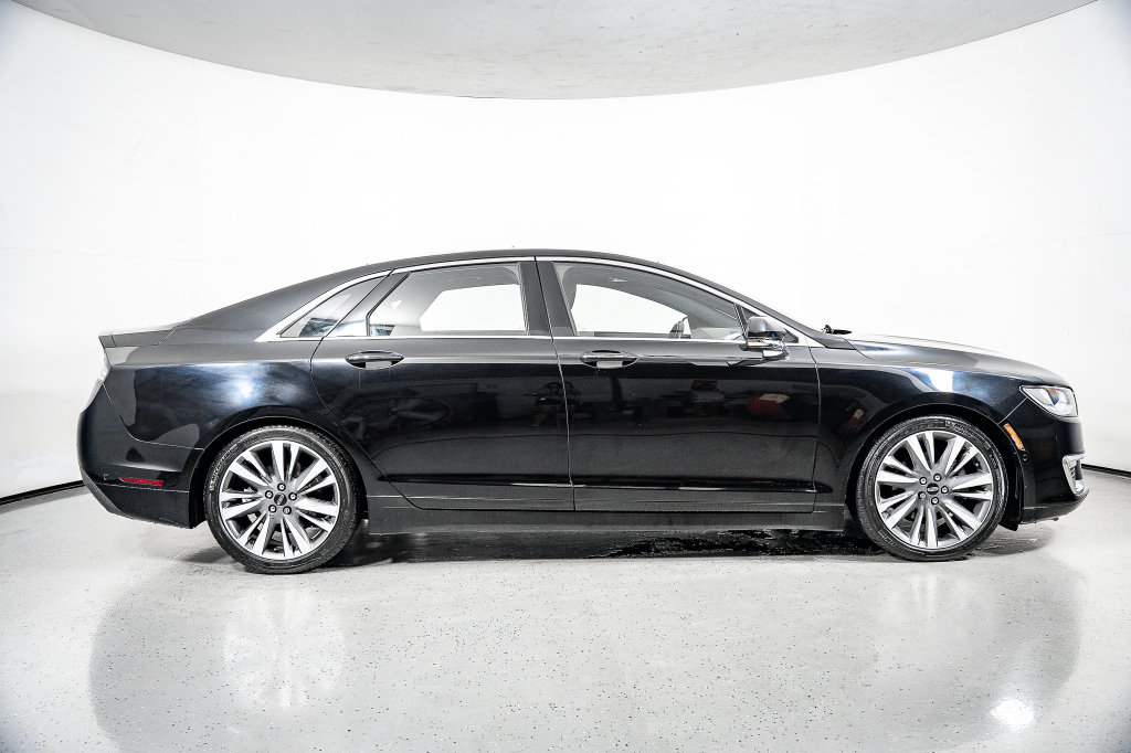 Used 2020 Lincoln MKZ Reserve w/ Elements Package FWD image 3