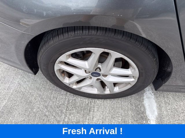 Used 2016 Ford Fusion SE FWD image 23