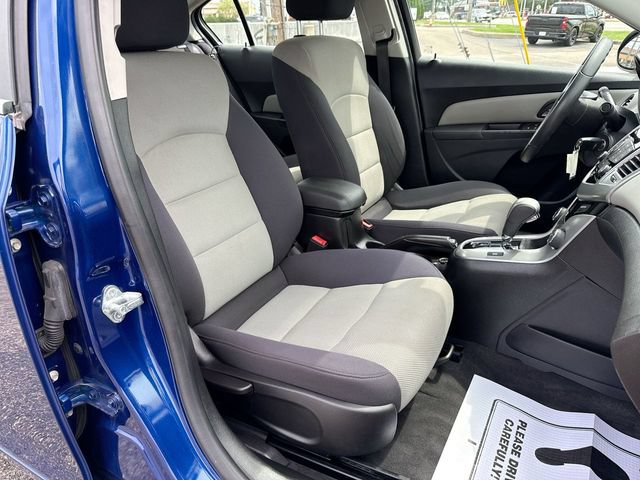 Used 2012 Chevrolet Cruze LS FWD image 23