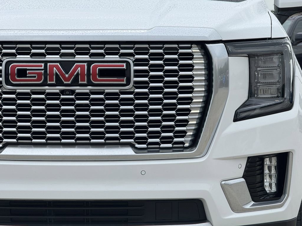 Used 2023 GMC Yukon Denali AWD/4WD image 8