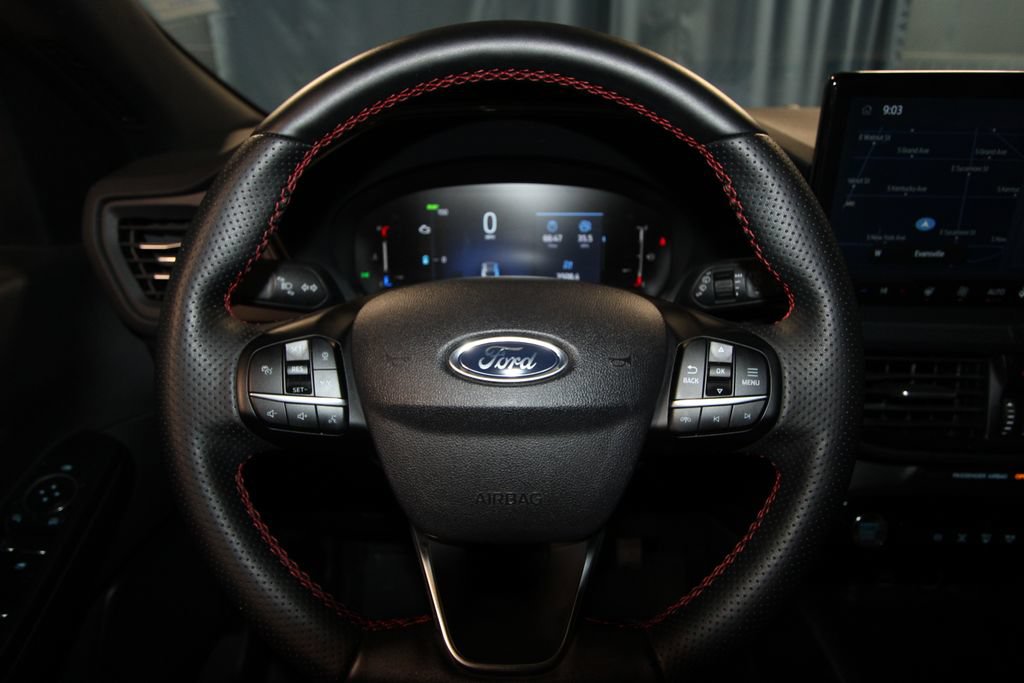 Used 2025 Ford Escape ST-Line Select w/ Tech Pack #1 AWD/4WD image 11