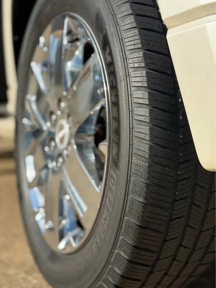 Used 2014 GMC Acadia Denali image 19