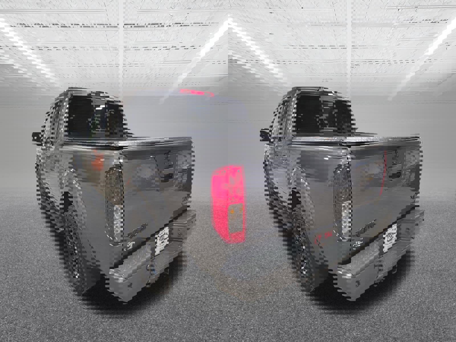 Used 2020 Nissan Frontier SV w/ Midnight Edition Floor Mats image 8