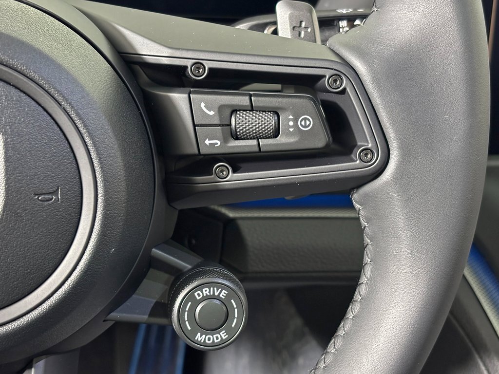 Used 2026 Porsche Panamera 4 image 25