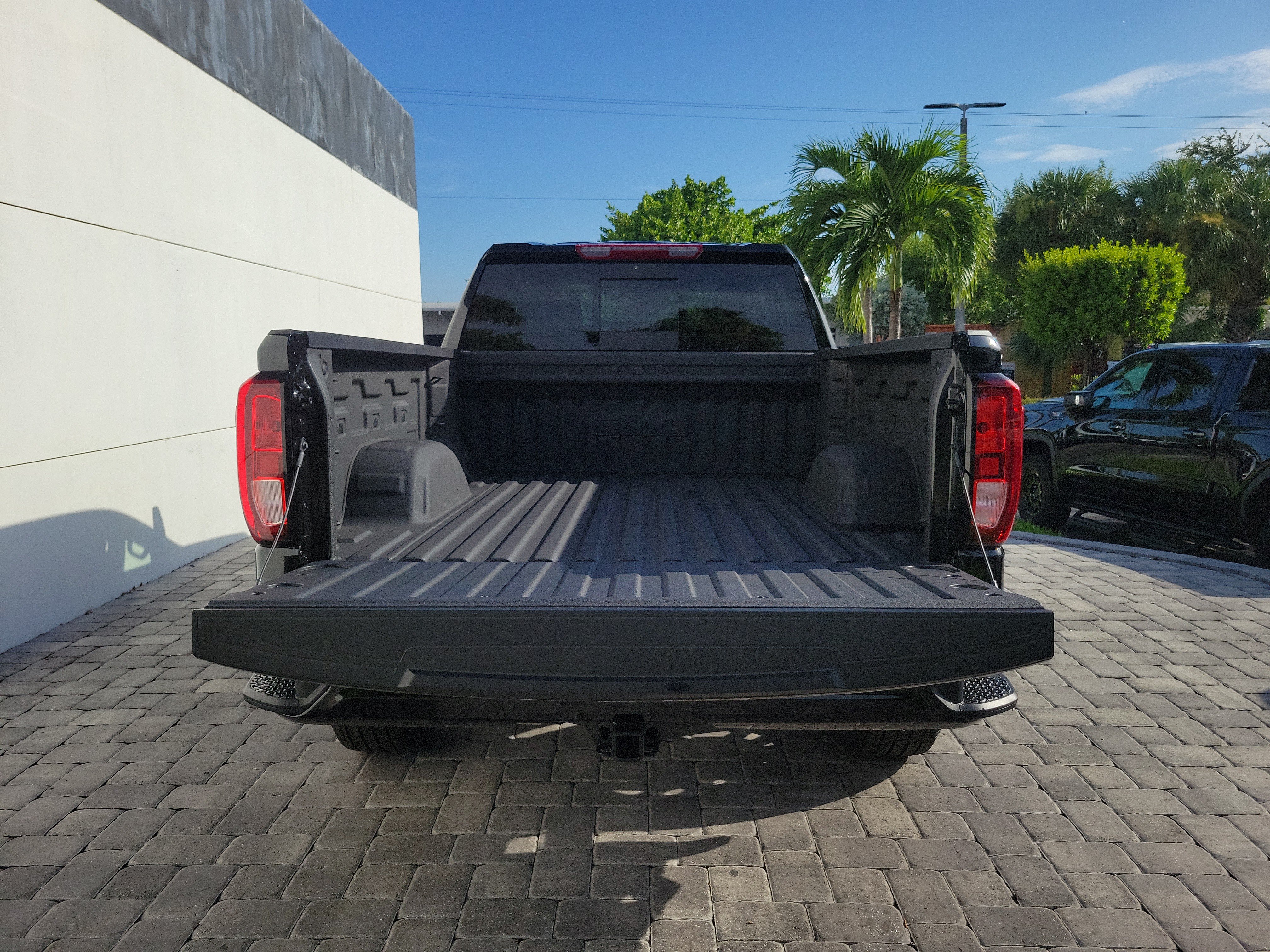 New 2026 GMC Sierra 1500 Elevation w/ Preferred Package AWD/4WD image 11