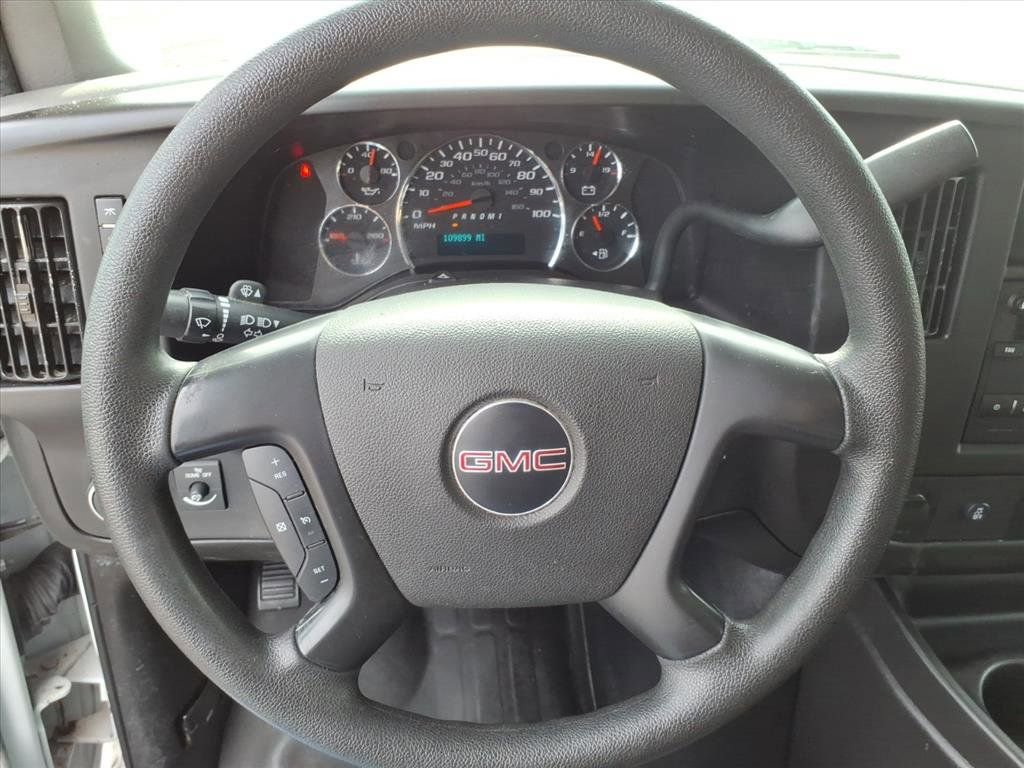 Used 2016 GMC Savana 2500 image 22