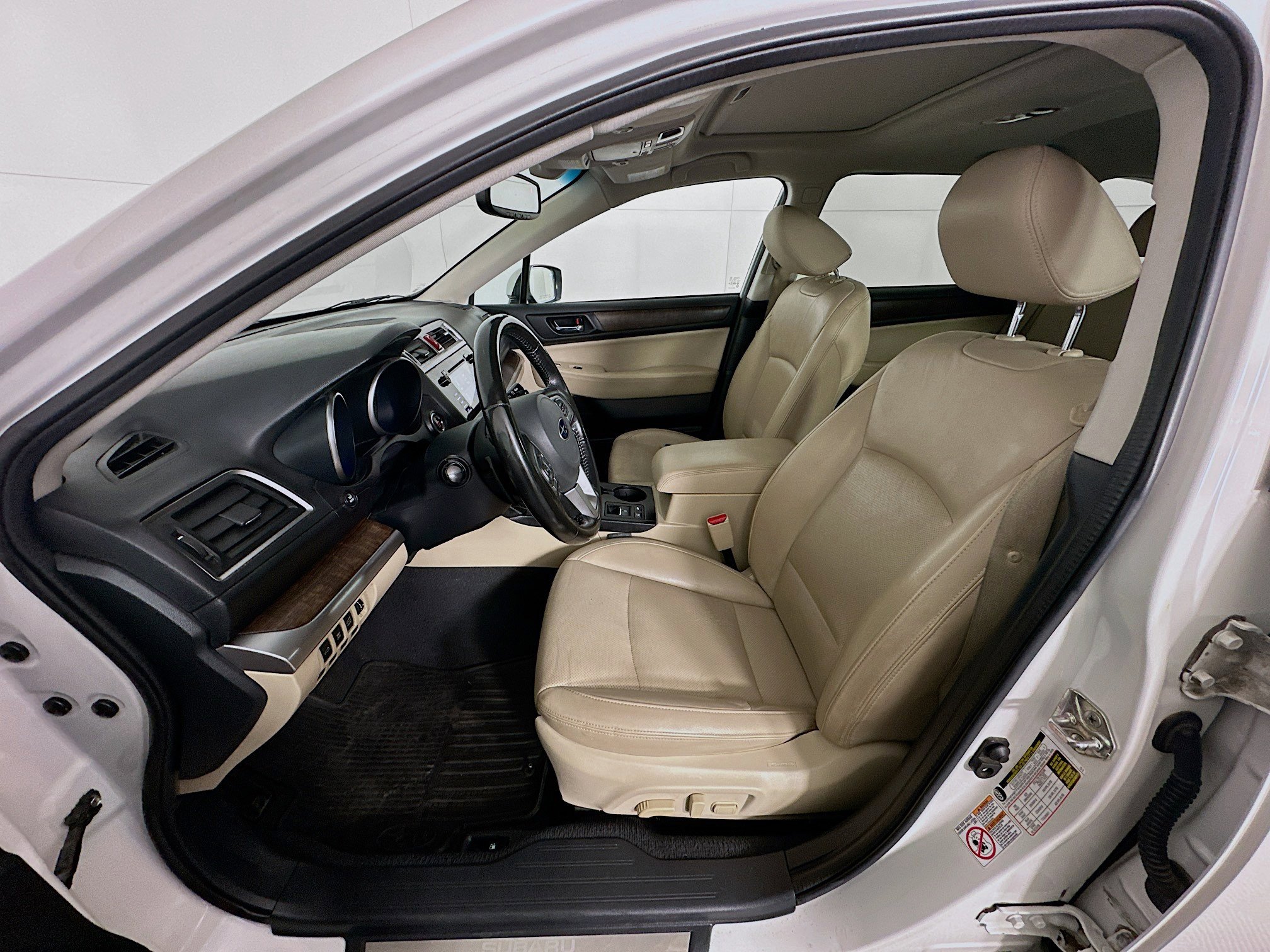 Used 2016 Subaru Outback 3.6R Limited image 13