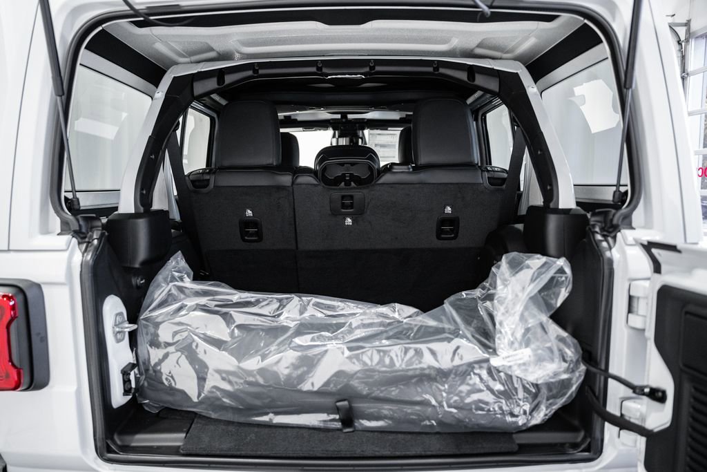 New 2026 Jeep Wrangler Unlimited Rubicon image 8