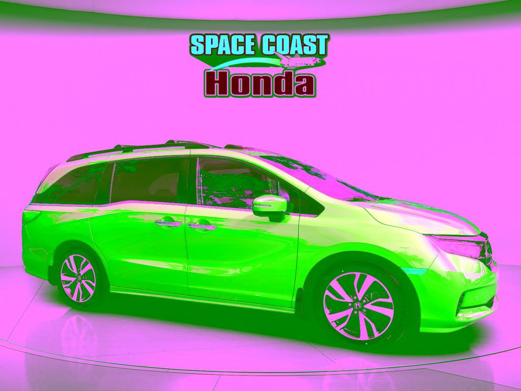 Certified 2023 Honda Odyssey Touring image 3