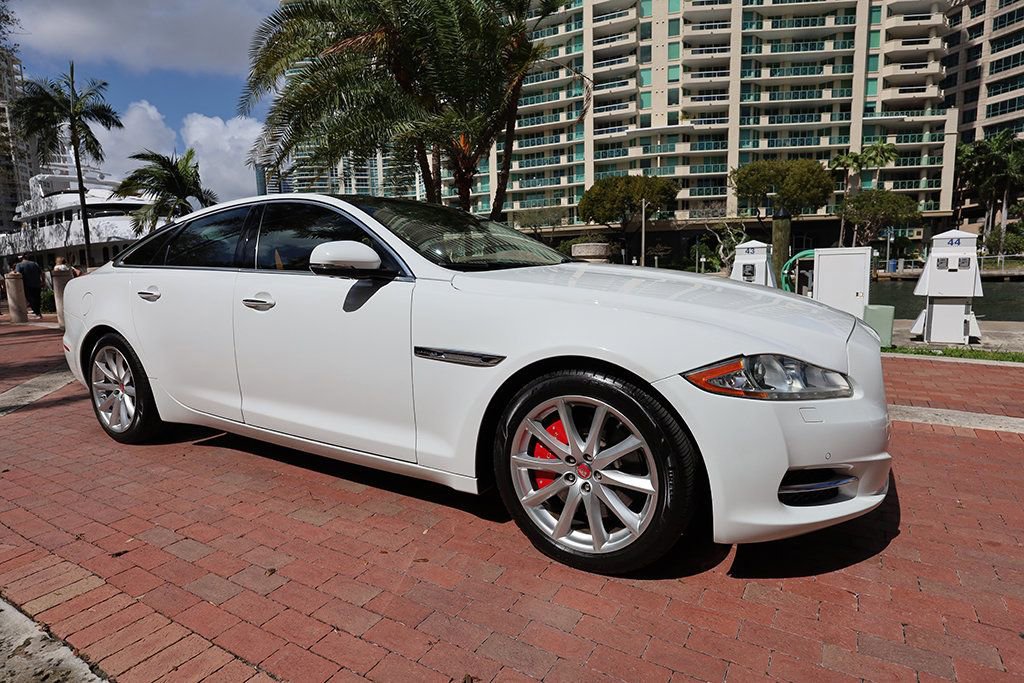 Used 2014 Jaguar XJ AWD image 13