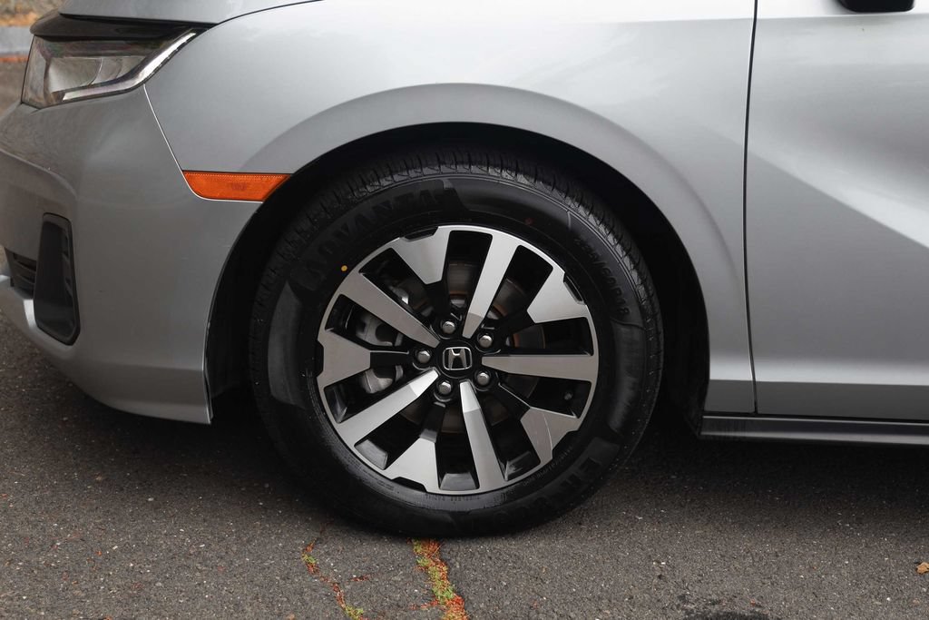 Used 2025 Honda Odyssey EX-L image 13