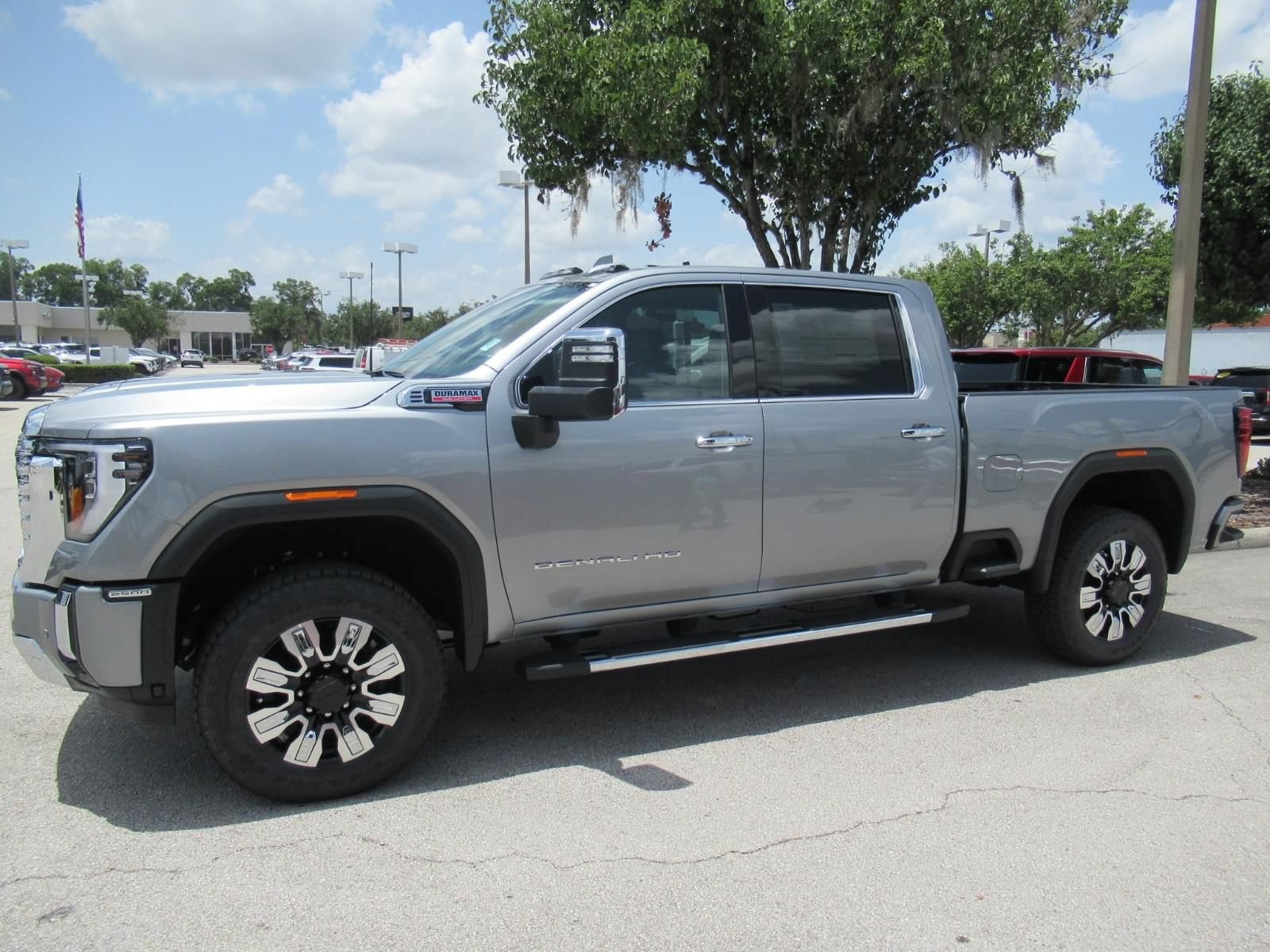 New 2026 GMC Sierra 2500 Denali w/ Denali Reserve Package AWD/4WD image 4
