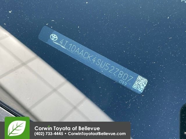 Used 2025 Toyota Camry SE image 30