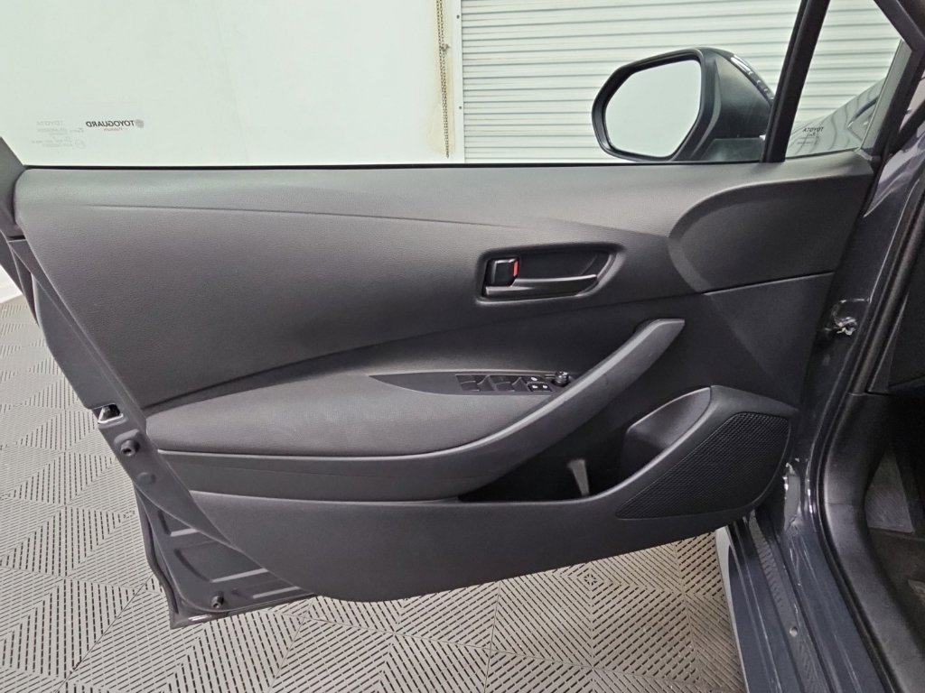 Used 2023 Toyota Corolla LE FWD image 27