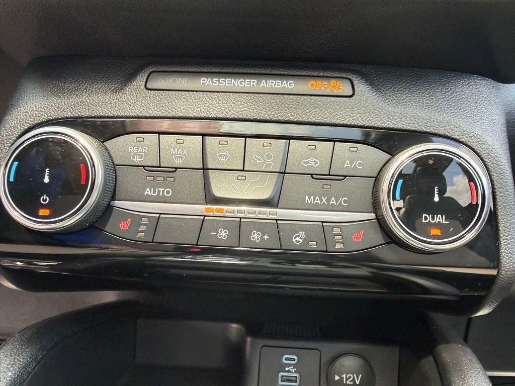 Used 2022 Ford Escape Titanium w/ Titanium Premium Package image 15