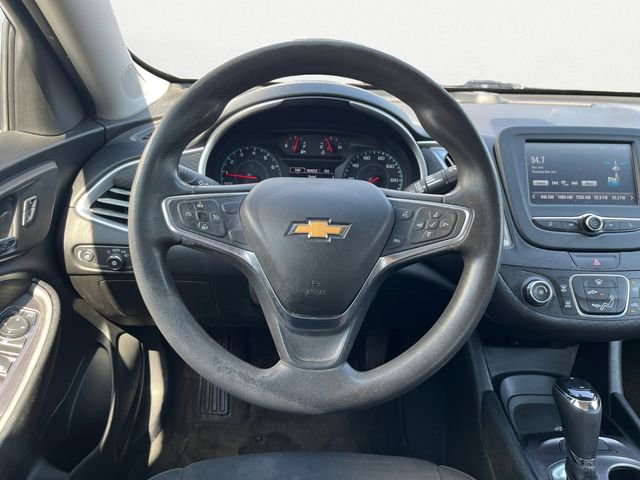 Used 2018 Chevrolet Malibu LS w/ LPO, Convenience Package 1 FWD image 13