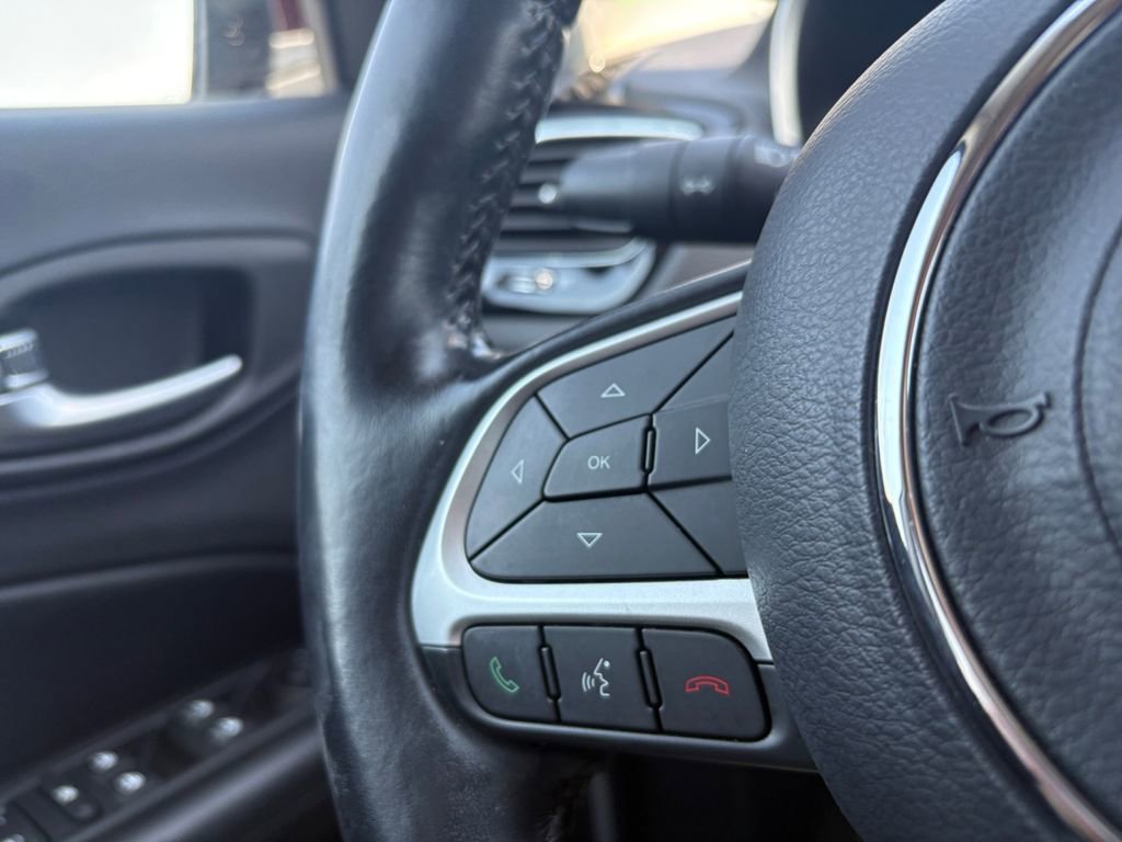 Used 2021 Jeep Compass Latitude w/ Sun and Sound Group image 16