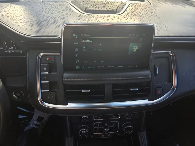 Used 2023 Chevrolet Suburban Premier image 10